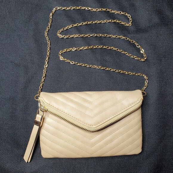Vegan Quilted Beige Leather Crossbody Purse Clutch Gold Chain Urban Expressions - Picture 2 of 14